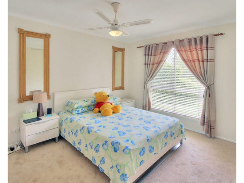 42 Glenfield St, Parkinson QLD 4115