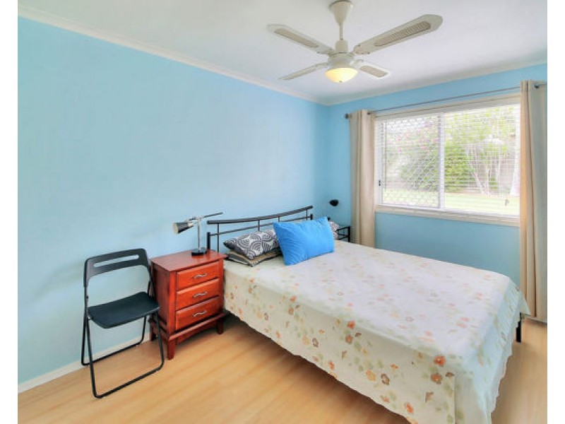 42 Glenfield St, Parkinson QLD 4115