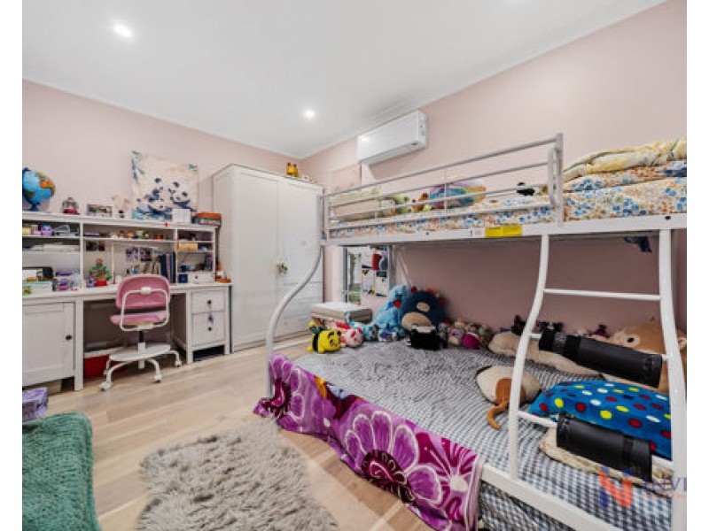 2 Endsleigh Street, Macgregor QLD 4109