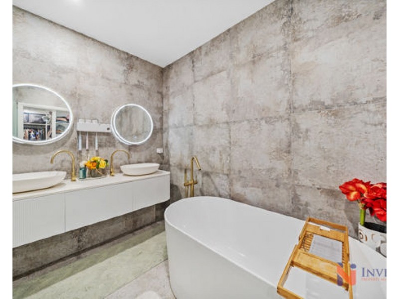 2 Endsleigh Street, Macgregor QLD 4109