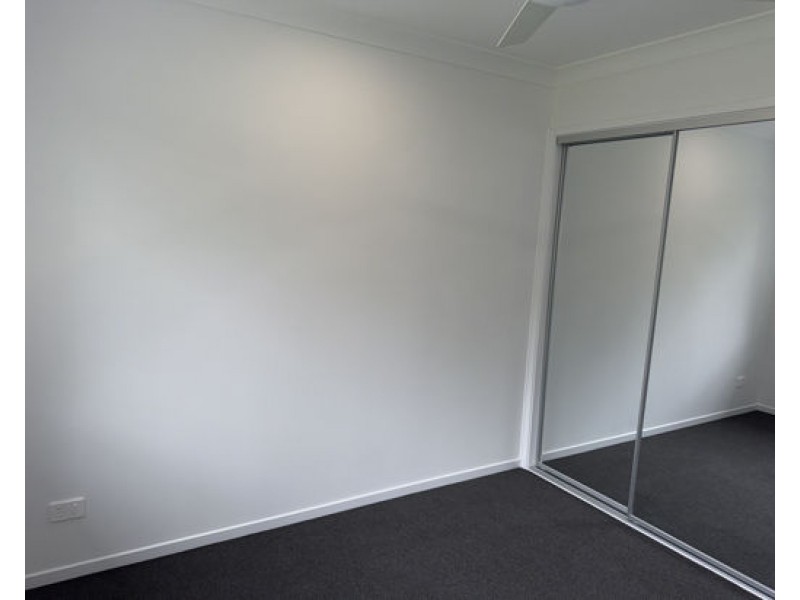 64 Prahan Cres, Parkinson QLD 4115