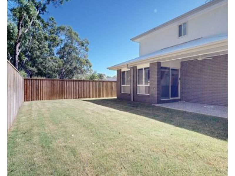 64 Prahan Cres, Parkinson QLD 4115