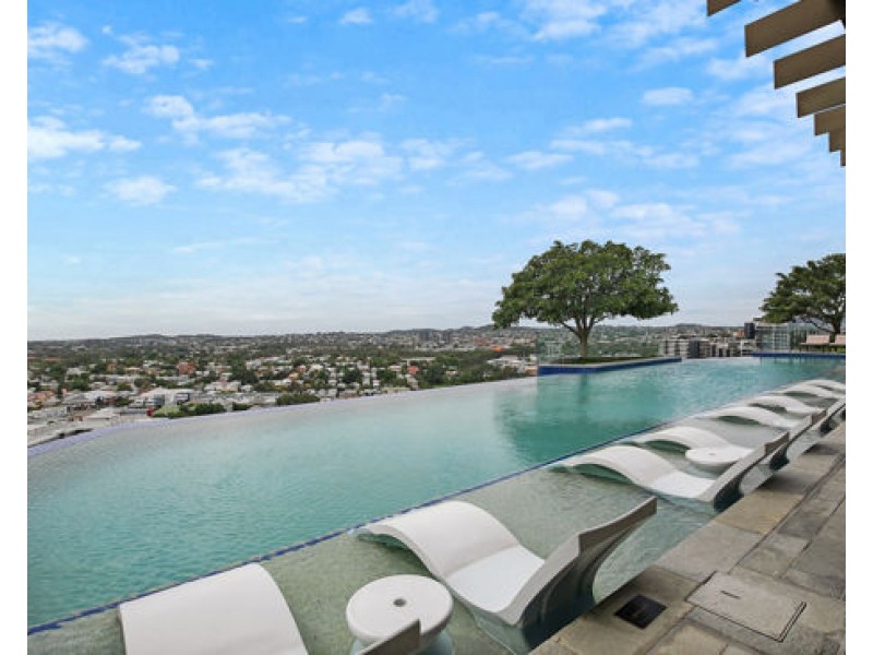 1808/62 Logan Road, Woolloongabba QLD 4102