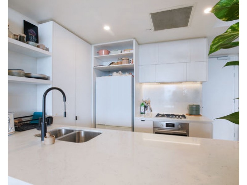 1808/62 Logan Road, Woolloongabba QLD 4102