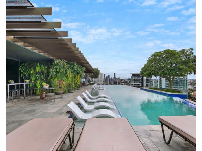 1808/62 Logan Road, Woolloongabba QLD 4102