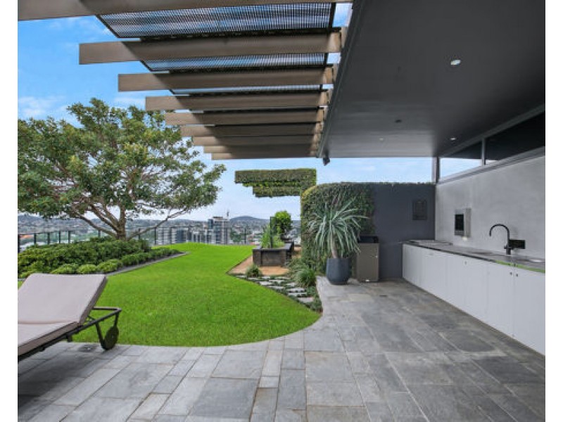 1808/62 Logan Road, Woolloongabba QLD 4102