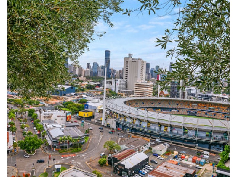 1808/62 Logan Road, Woolloongabba QLD 4102