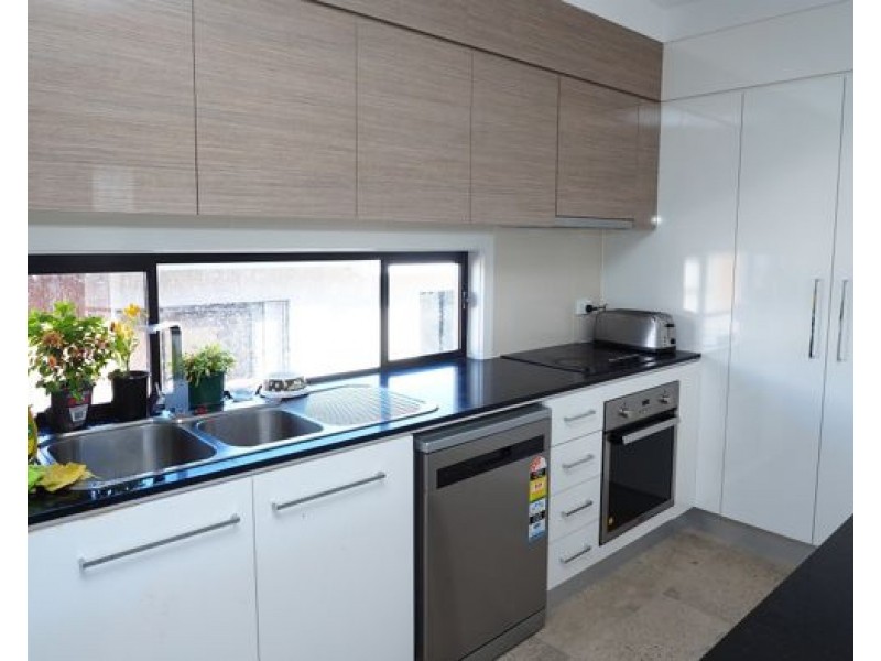 8/819 Creek Rd, Carindale QLD 4152