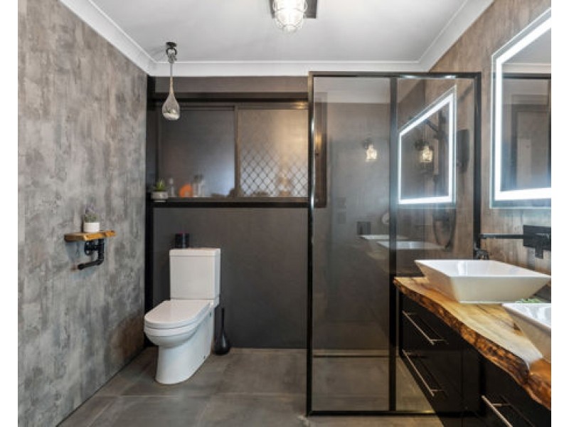 21 Holder Street, Wishart QLD 4122