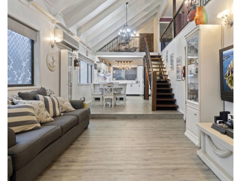 21 Holder Street, Wishart QLD 4122