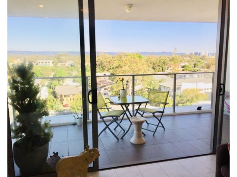 804/17 BATH STREET, Labrador QLD 4215