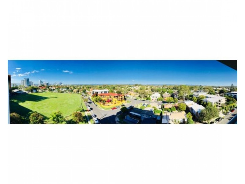 804/17 BATH STREET, Labrador QLD 4215