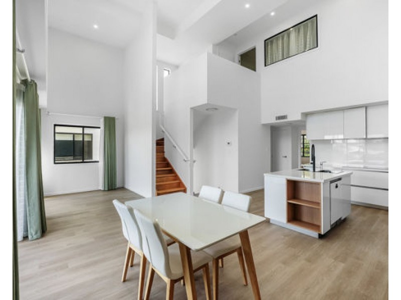 5/17 Le Mans Drive, Mermaid Waters QLD 4218