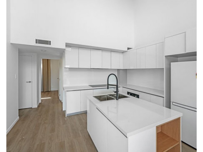 5/17 Le Mans Drive, Mermaid Waters QLD 4218