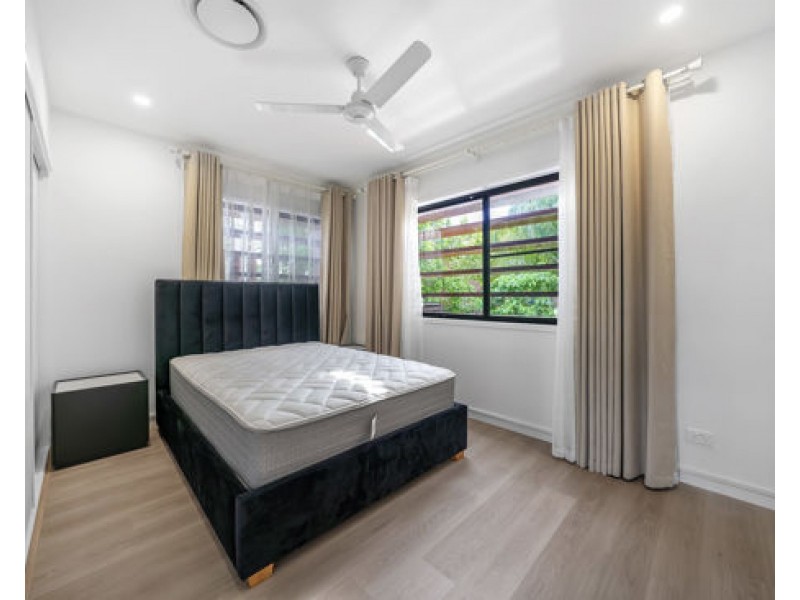 5/17 Le Mans Drive, Mermaid Waters QLD 4218