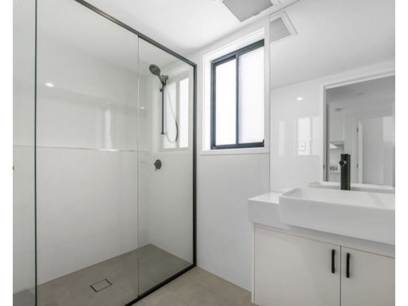 5/17 Le Mans Drive, Mermaid Waters QLD 4218