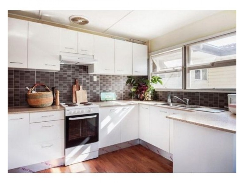 4 Raffin Crescent, Calamvale QLD 4116