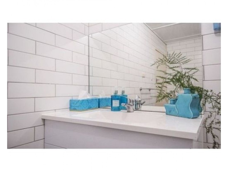 4 Raffin Crescent, Calamvale QLD 4116