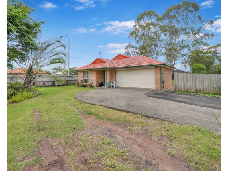 13 Daintree Place, Redbank QLD 4301