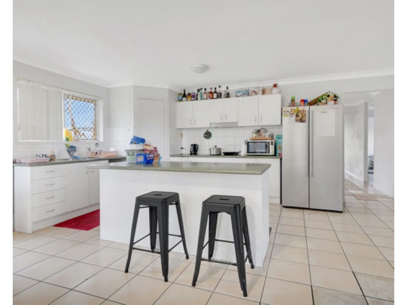 13 Daintree Place, Redbank QLD 4301