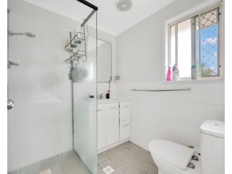 13 Daintree Place, Redbank QLD 4301