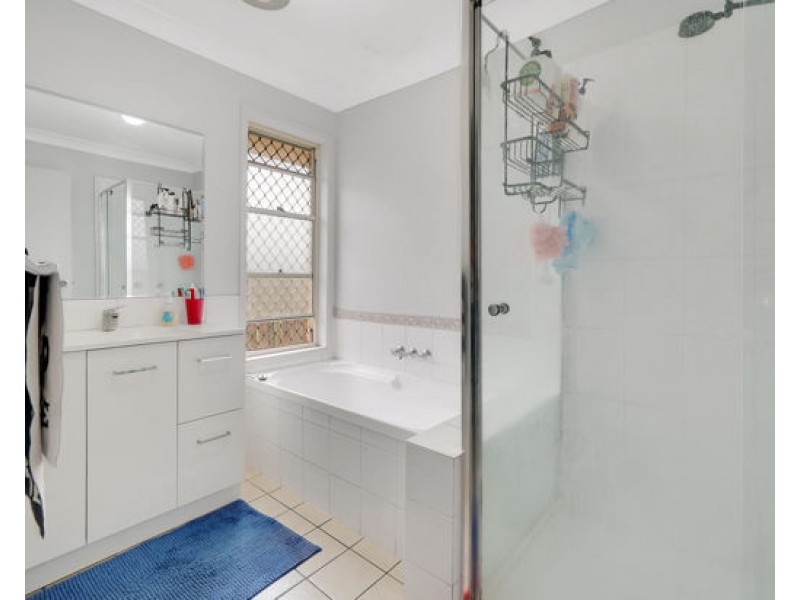 13 Daintree Place, Redbank QLD 4301