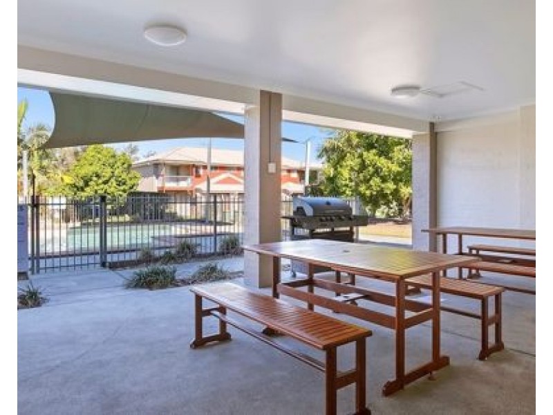 37 99 Peverell Street, Hillcrest QLD 4118