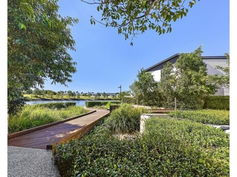 126 Marina Quays Boulevard, Hope Island QLD 4212