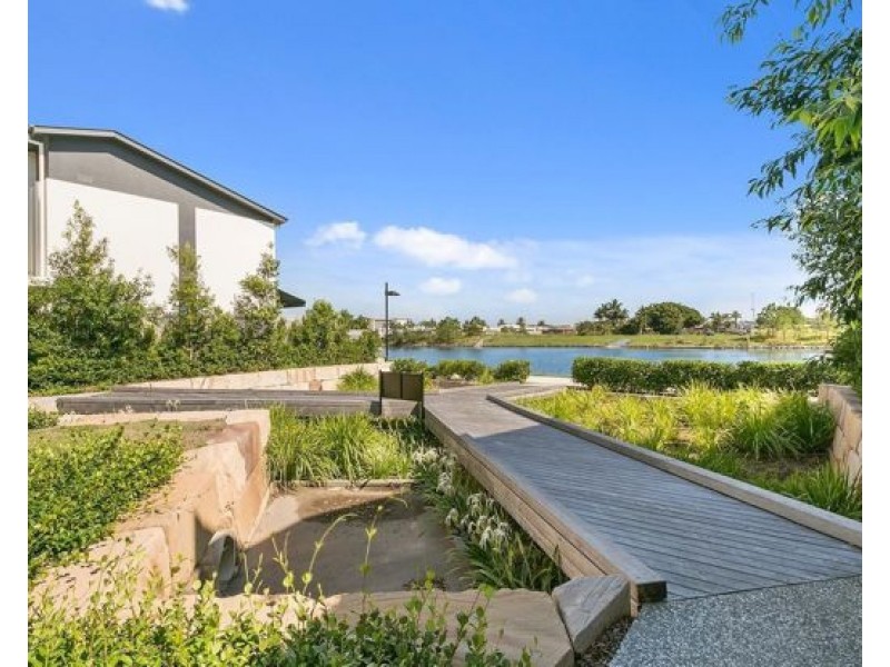 126 Marina Quays Boulevard, Hope Island QLD 4212