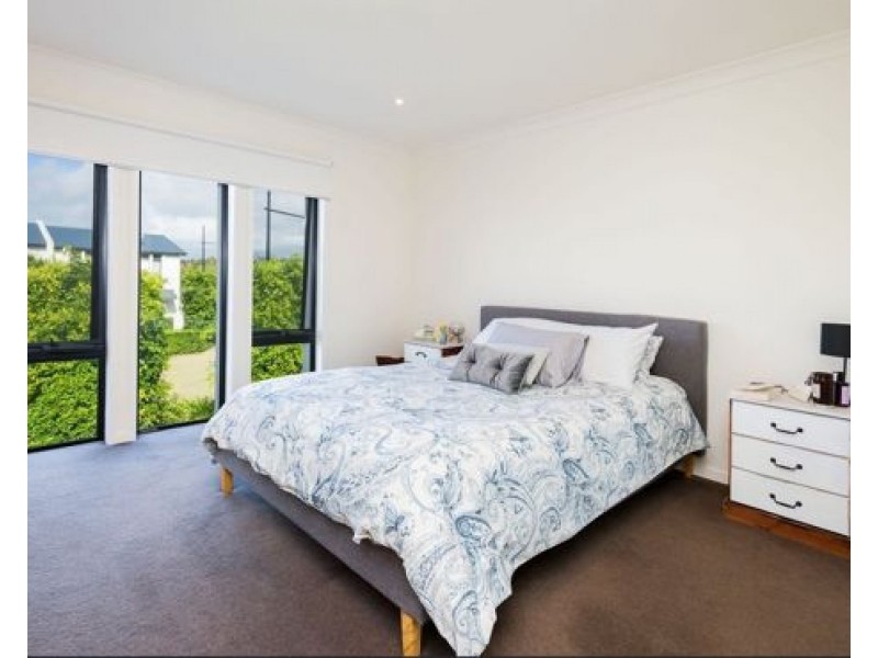 126 Marina Quays Boulevard, Hope Island QLD 4212