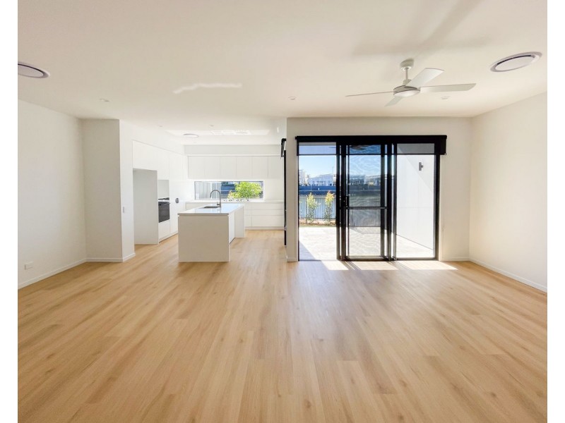 41 Delta Circuit, Hope Island QLD 4212