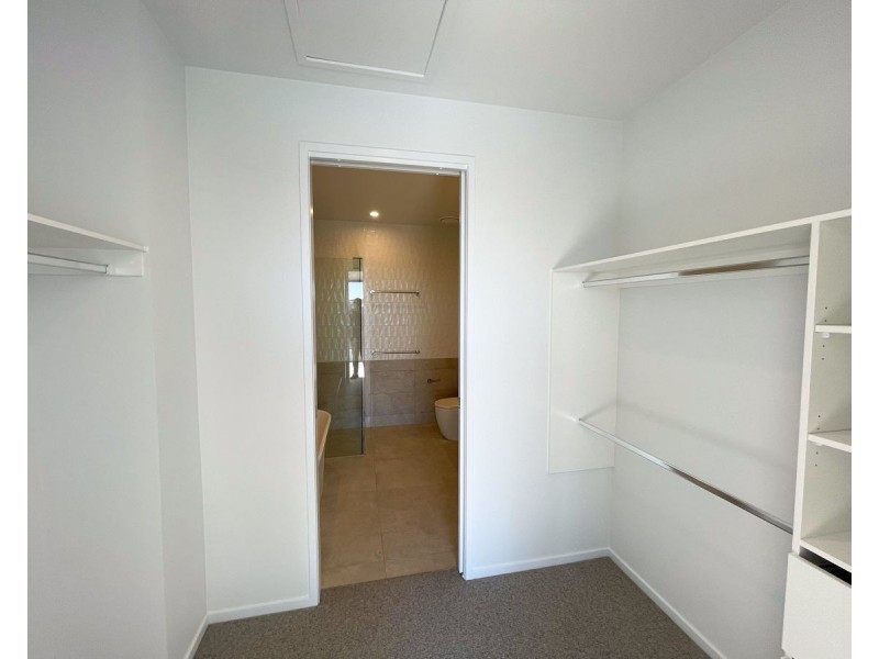 41 Delta Circuit, Hope Island QLD 4212