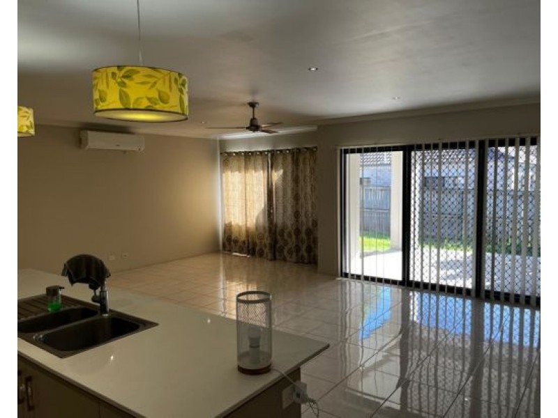 10 Girraween Place, Waterford QLD 4133