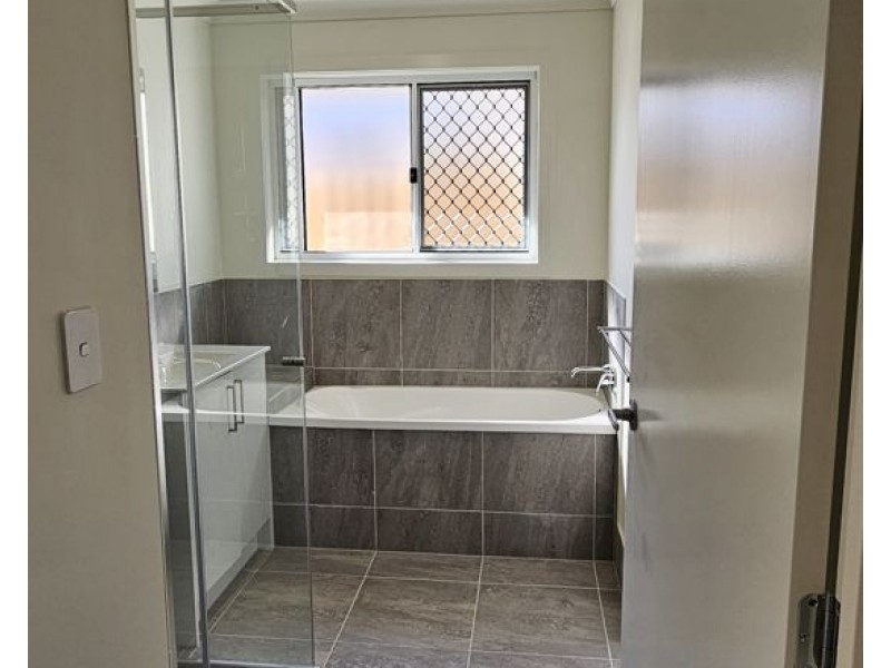 6 Cowley Street, Jimboomba QLD 4280