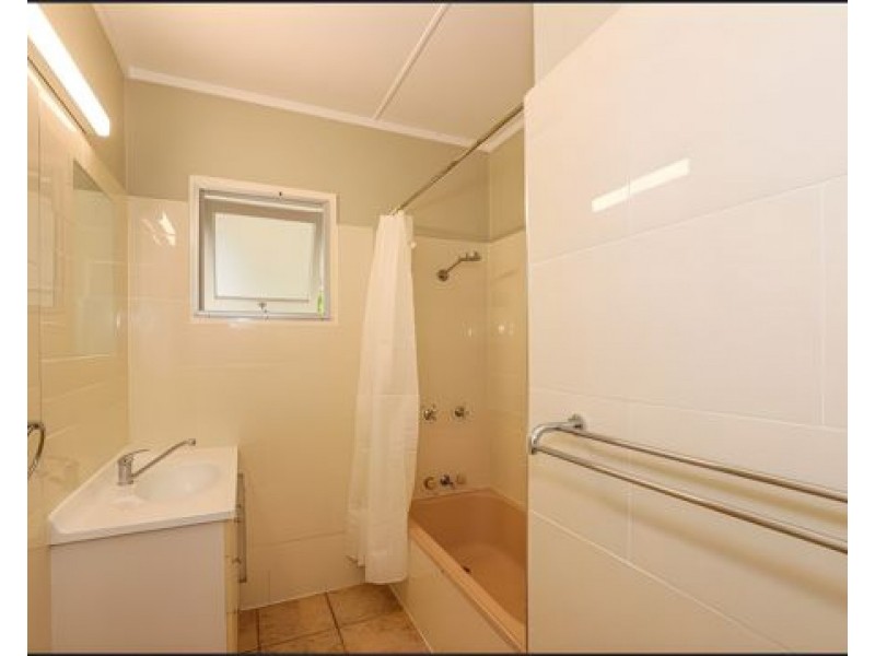 111 Welsby Parade, Bongaree QLD 4507