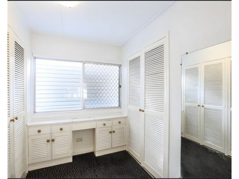 111 Welsby Parade, Bongaree QLD 4507