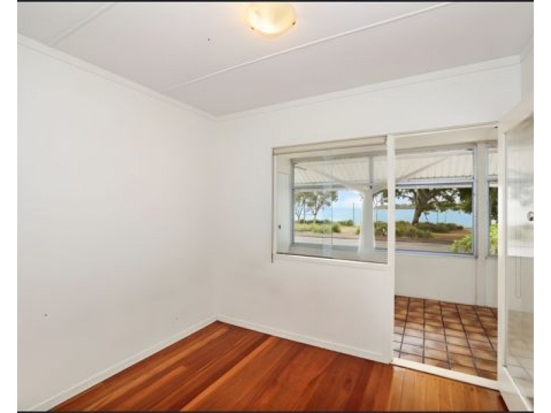 111 Welsby Parade, Bongaree QLD 4507