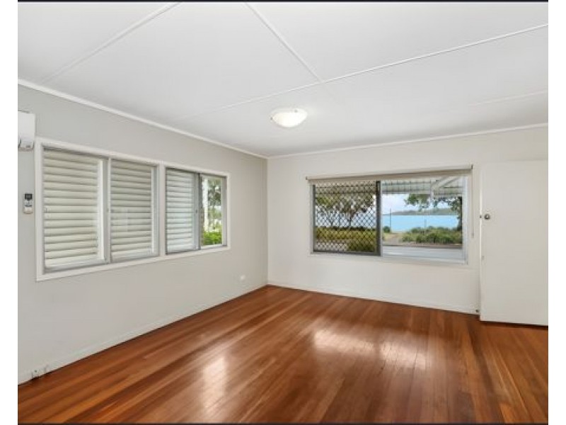 111 Welsby Parade, Bongaree QLD 4507