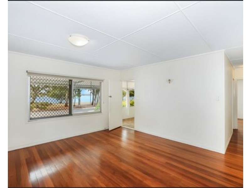 111 Welsby Parade, Bongaree QLD 4507