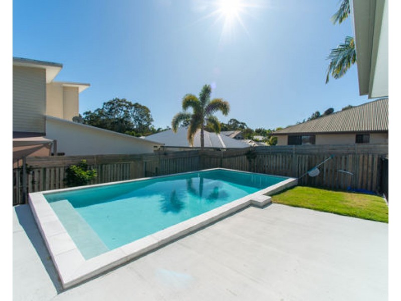 4 ICEFIRE LANE, Coomera Waters QLD 4209