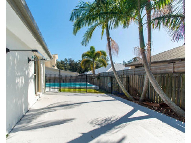 4 ICEFIRE LANE, Coomera Waters QLD 4209