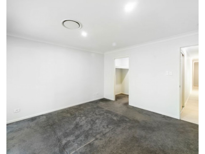 4 ICEFIRE LANE, Coomera Waters QLD 4209