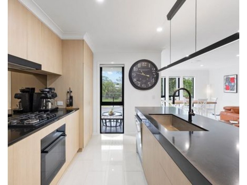 68 Easthill Drive, Robina QLD 4226