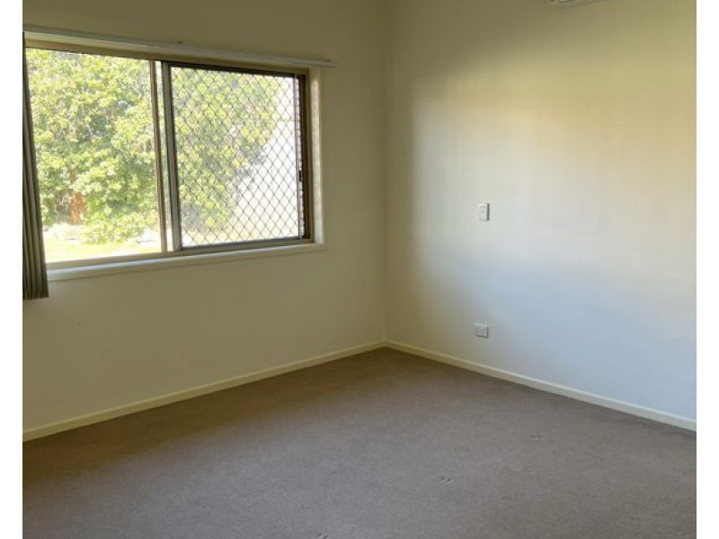 12 13 Thomas Street, Goodna QLD 4300