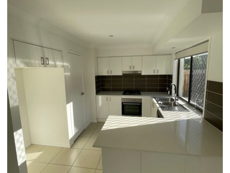 7 20 Kianawah Road South, Manly West QLD 4179