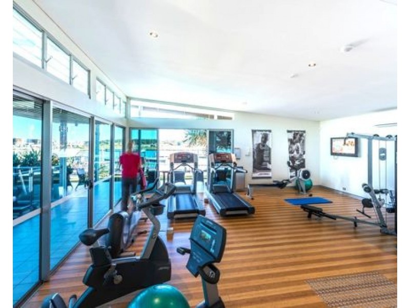 14 REGENT LANE, Hope Island QLD 4212