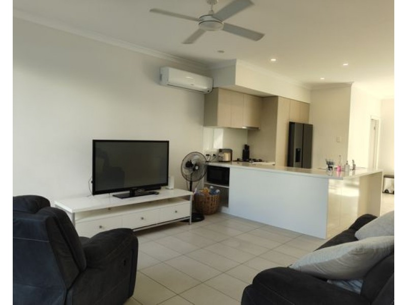 14 REGENT LANE, Hope Island QLD 4212