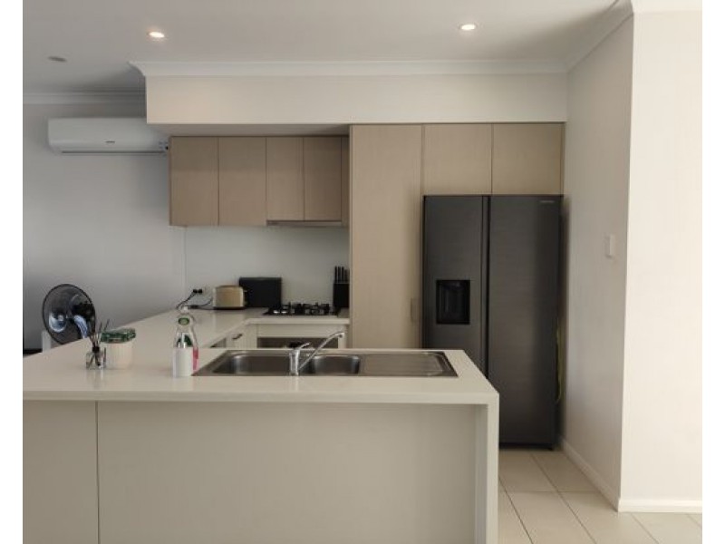 14 REGENT LANE, Hope Island QLD 4212