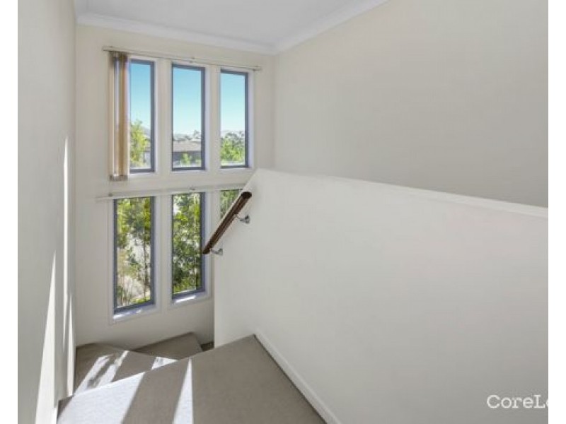 33/1 Belongil Street, Pacific Pines QLD 4211