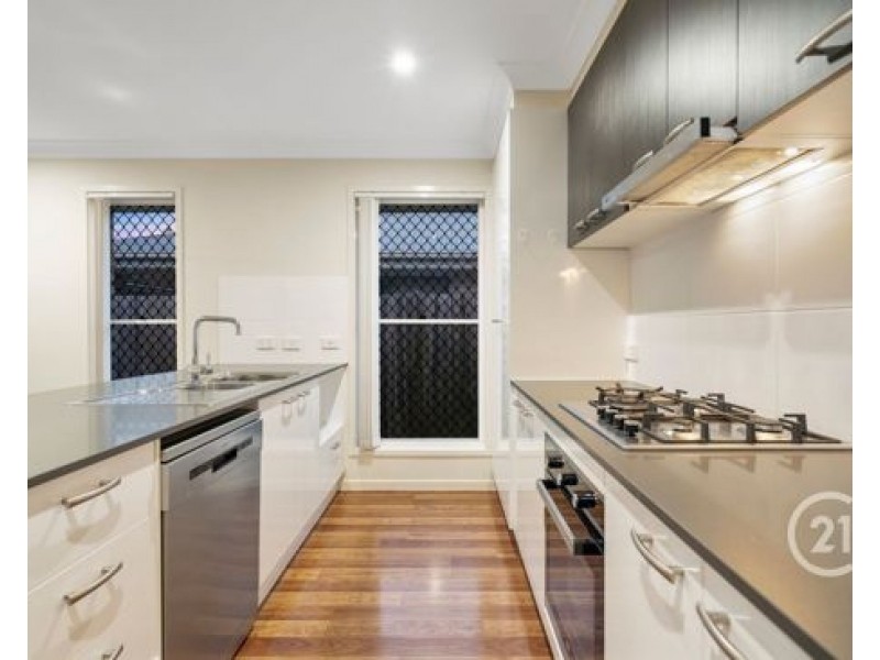 107 SUMMERVIEW AVENUE, Yarrabilba QLD 4207